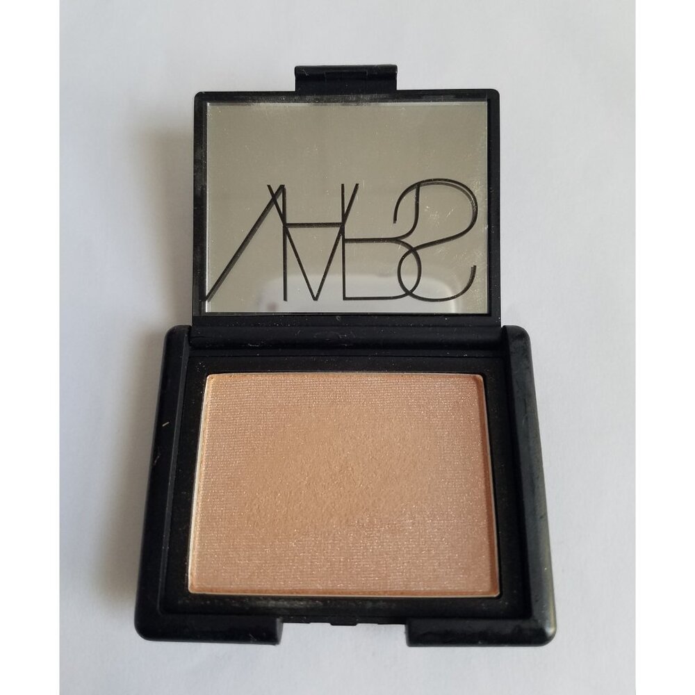 Nars Miss Liberty Highlight